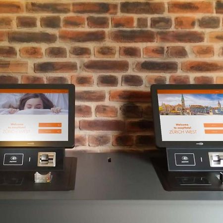 Easyhotel Zurich City Centre エクステリア 写真