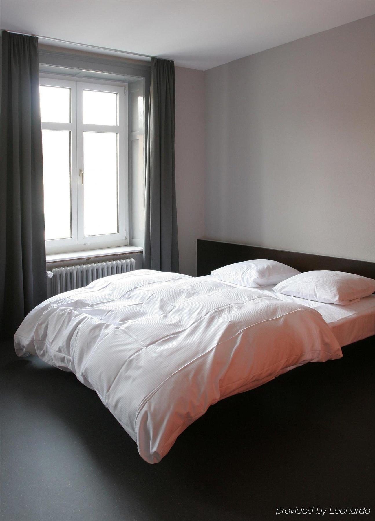 Easyhotel Zurich City Centre 部屋 写真