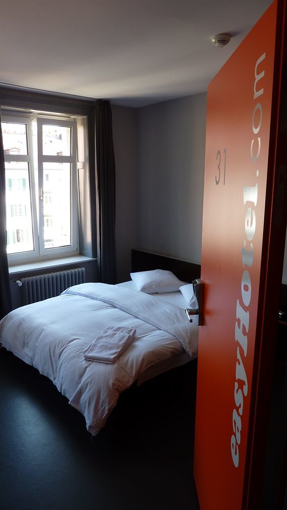 Easyhotel Zurich City Centre エクステリア 写真