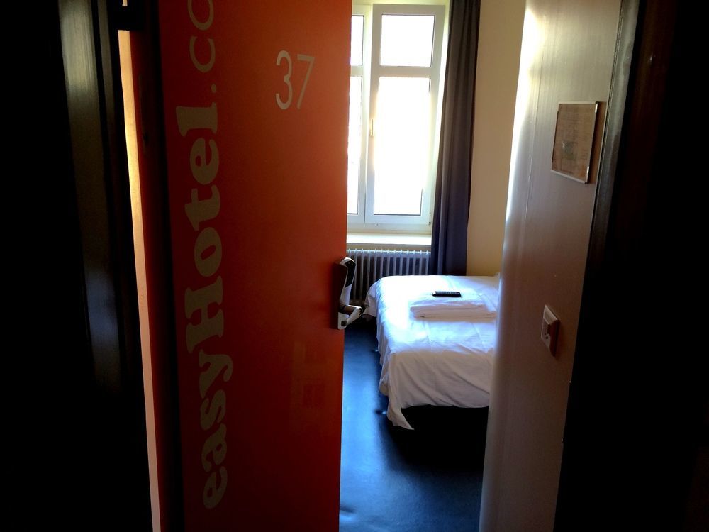 Easyhotel Zurich City Centre エクステリア 写真