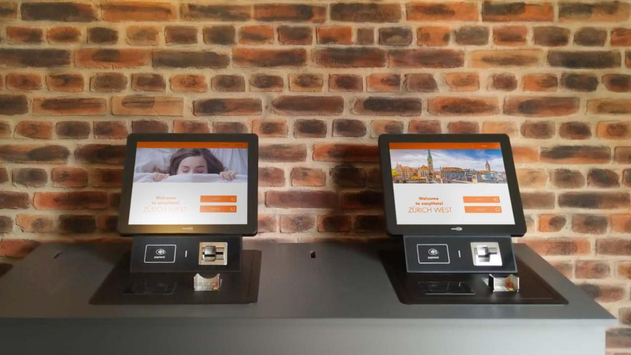 Easyhotel Zurich City Centre エクステリア 写真